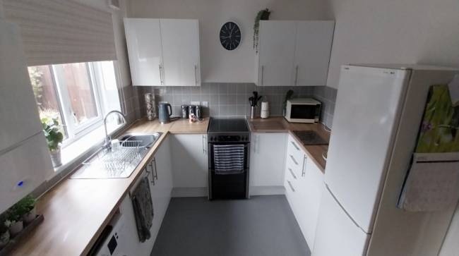 Our Exeter team have been busy carrying out a large number of replacement kitchens as part of an ongoing kitchen replacement contract with a local housing association.